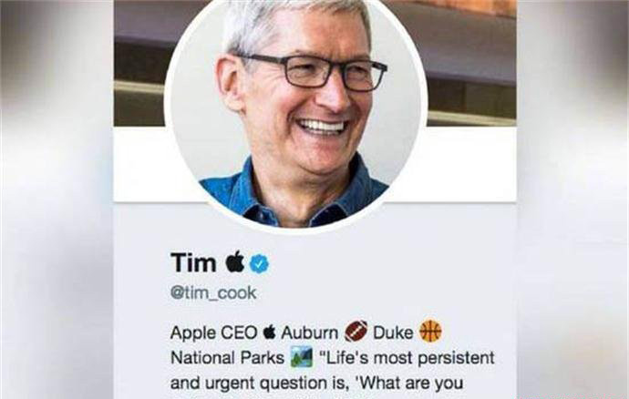 库克把推特名改了 改叫蒂姆“苹果” 1