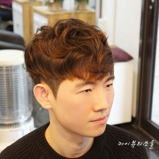 韩版男生发型图片 好看的男生发型清爽又帅气 10