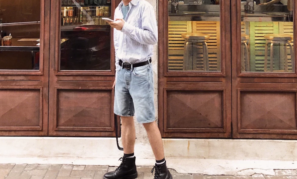 男生夏季街拍时尚短裤的搭配 1